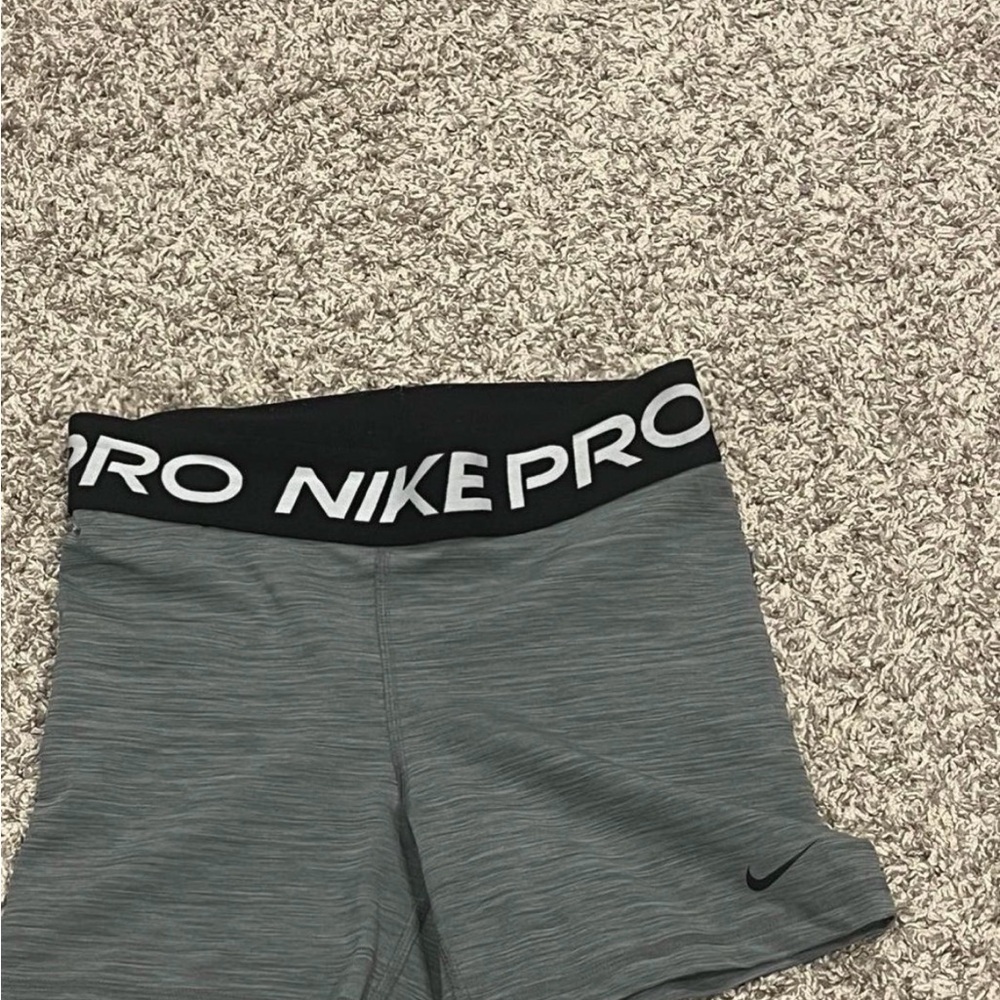 Nike Pro Heathered Grey Fitness Shorts with Black Waistband